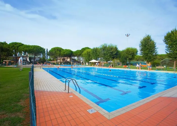 Terraced House In A With A Pool Bibione